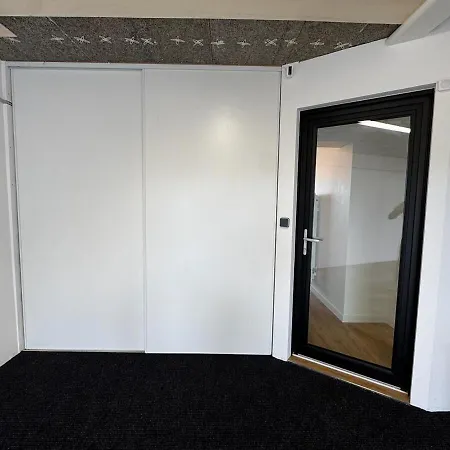 D'architecte Face à La Appartamento *