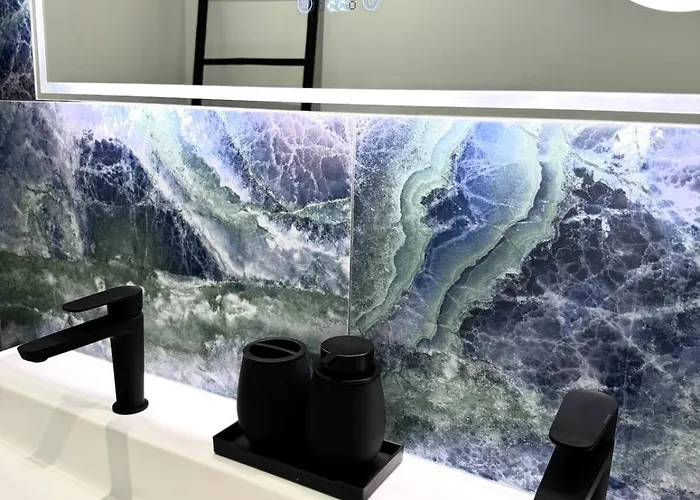 D'architecte Face A La Apartman *