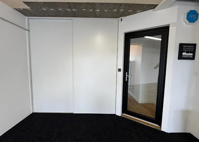 D'architecte Face A La Apartamento *